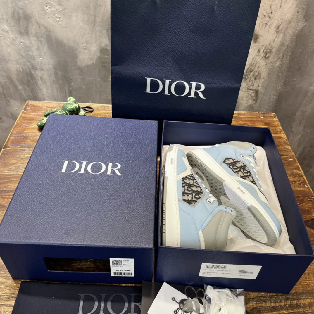 DIOR SNEAKER