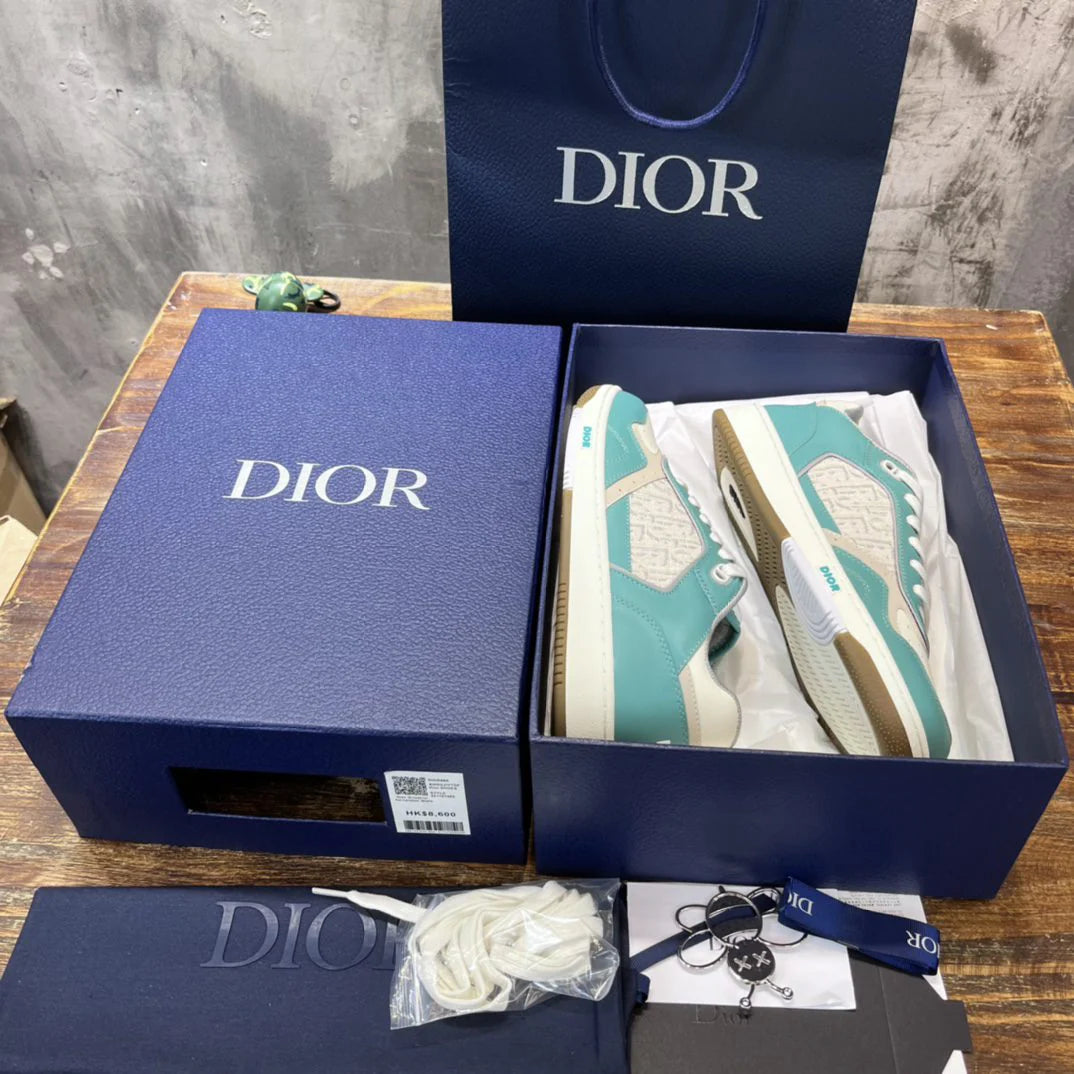 DIOR SNEAKER