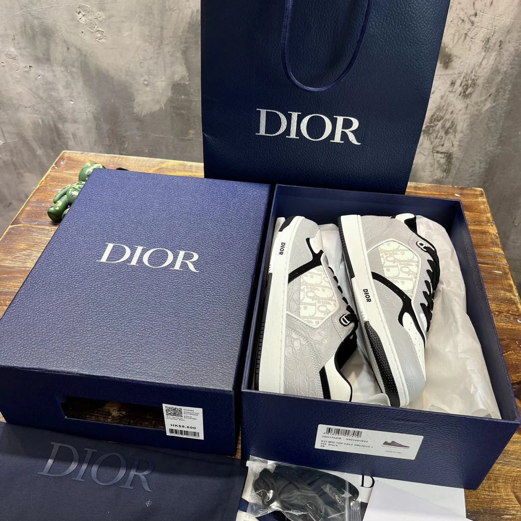 DIOR SNEAKER