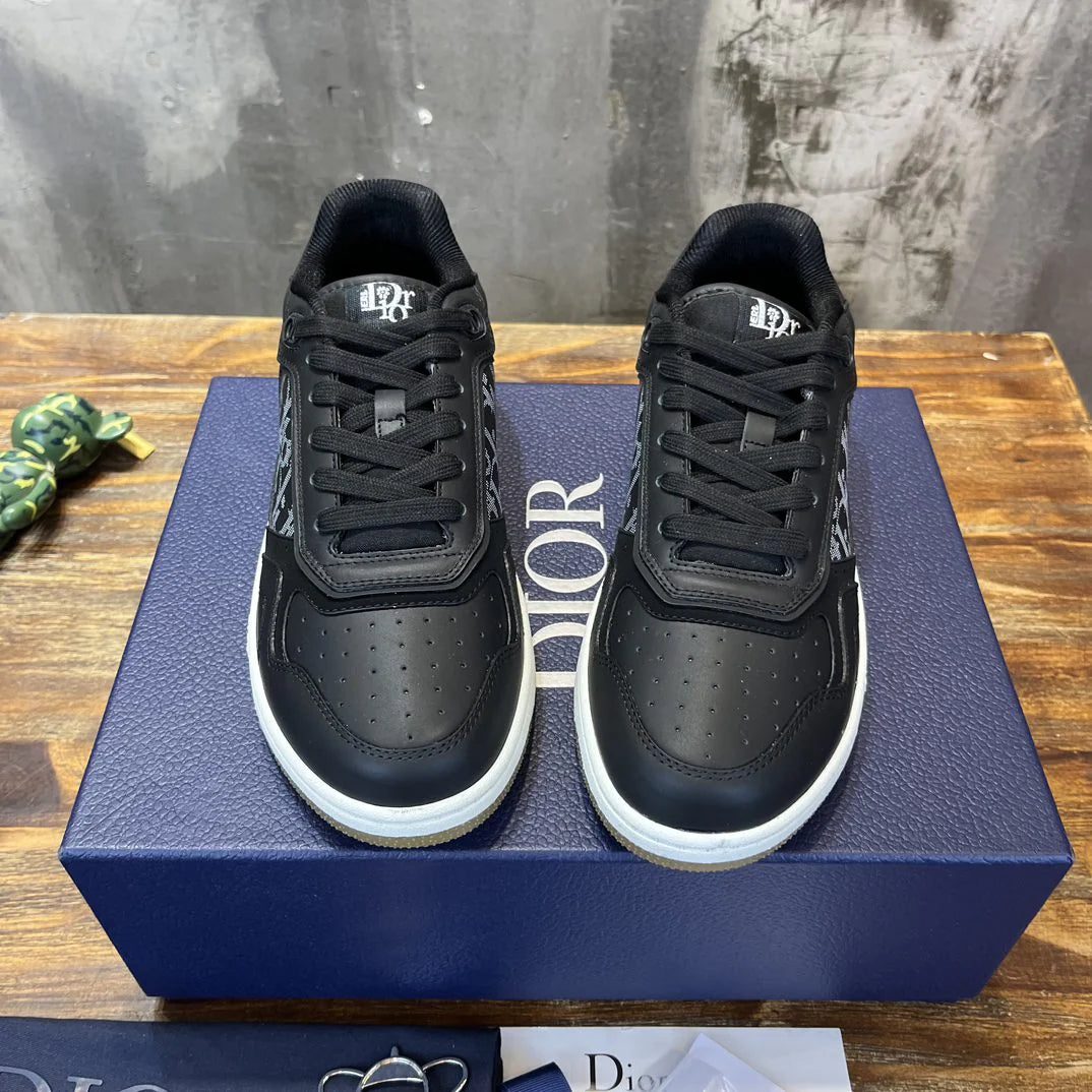 DIOR SNEAKER