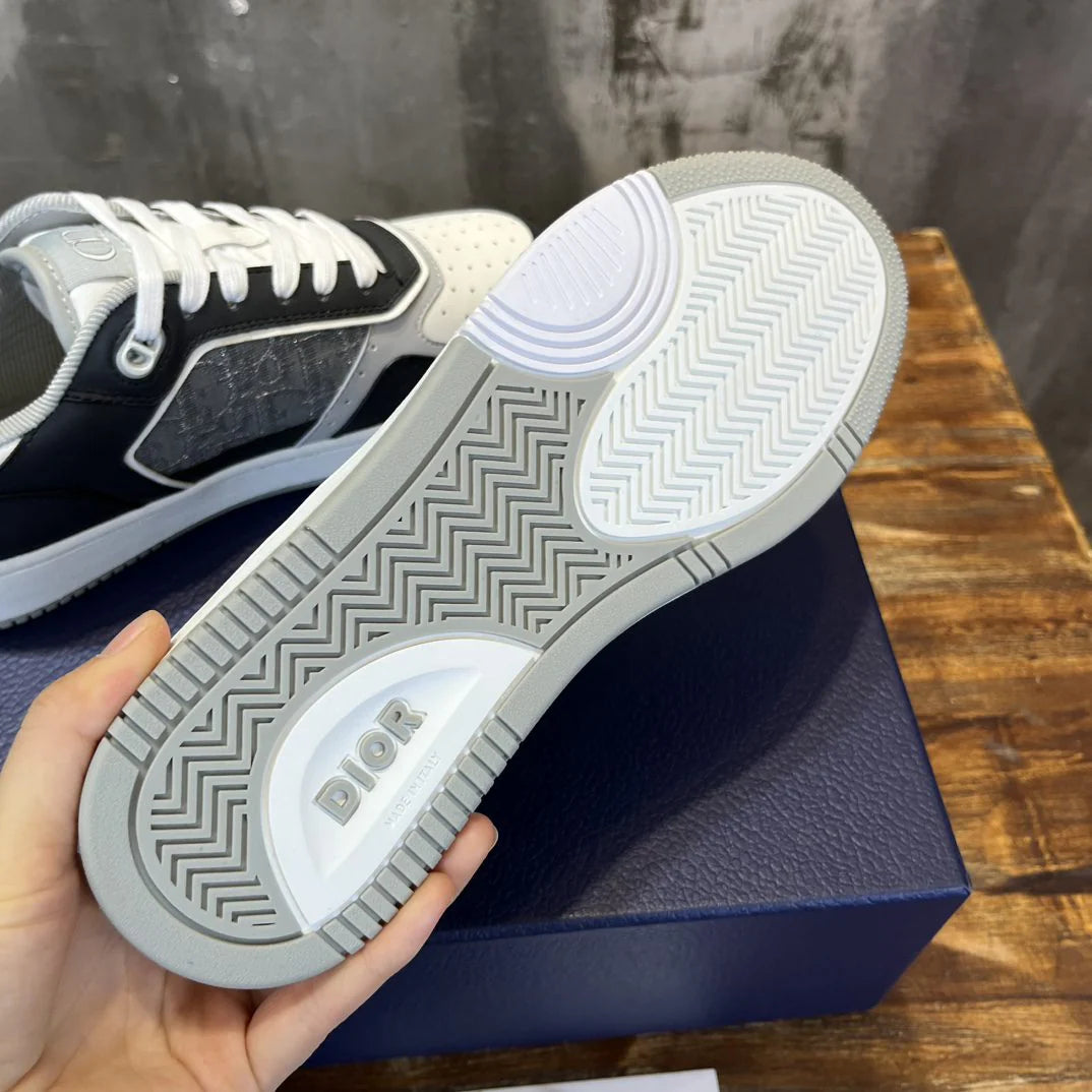 DIOR SNEAKER