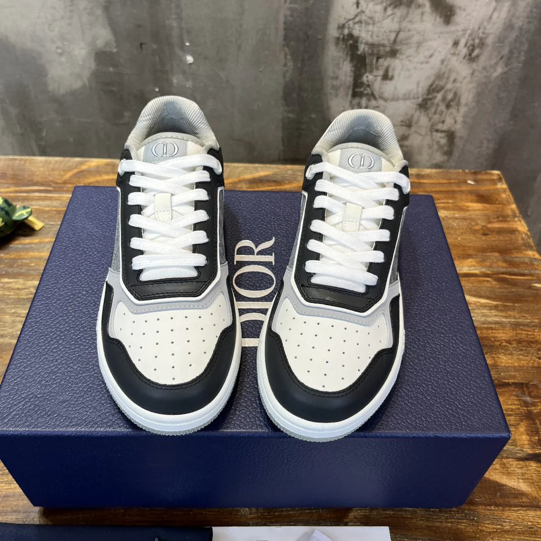 DIOR SNEAKER