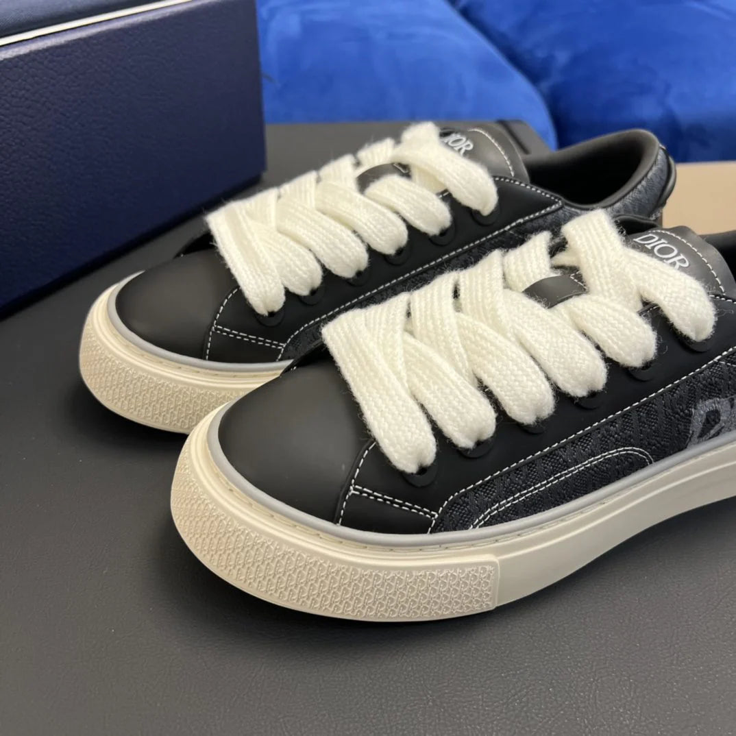 DIOR SNEAKER