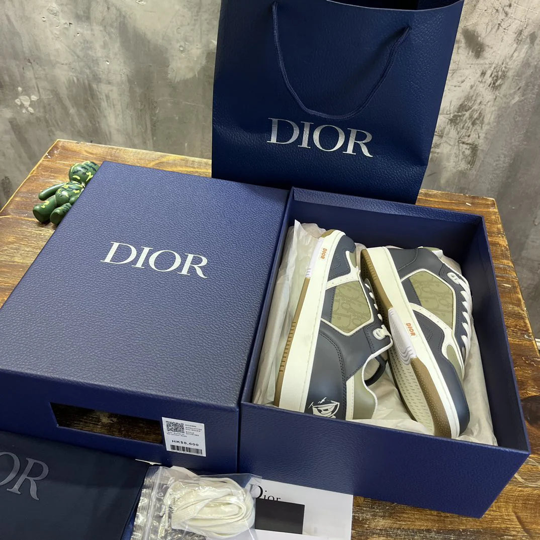 DIOR SNEAKER