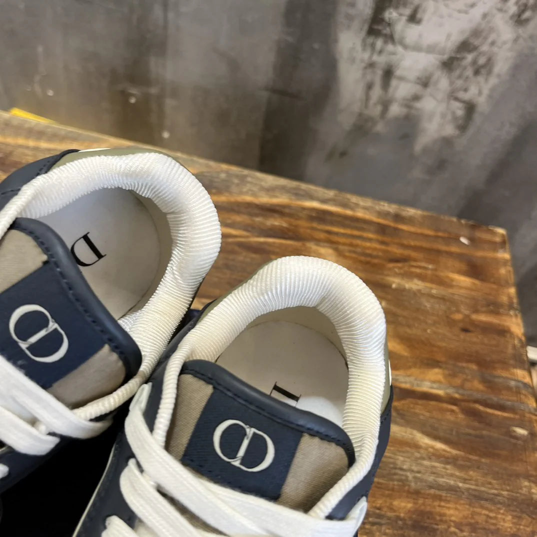 DIOR SNEAKER