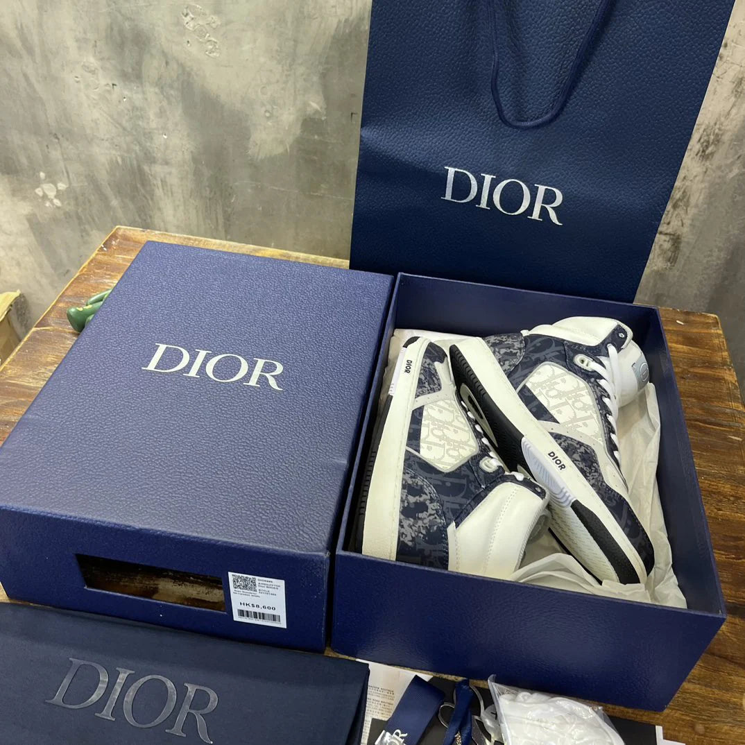 DIOR SNEAKER