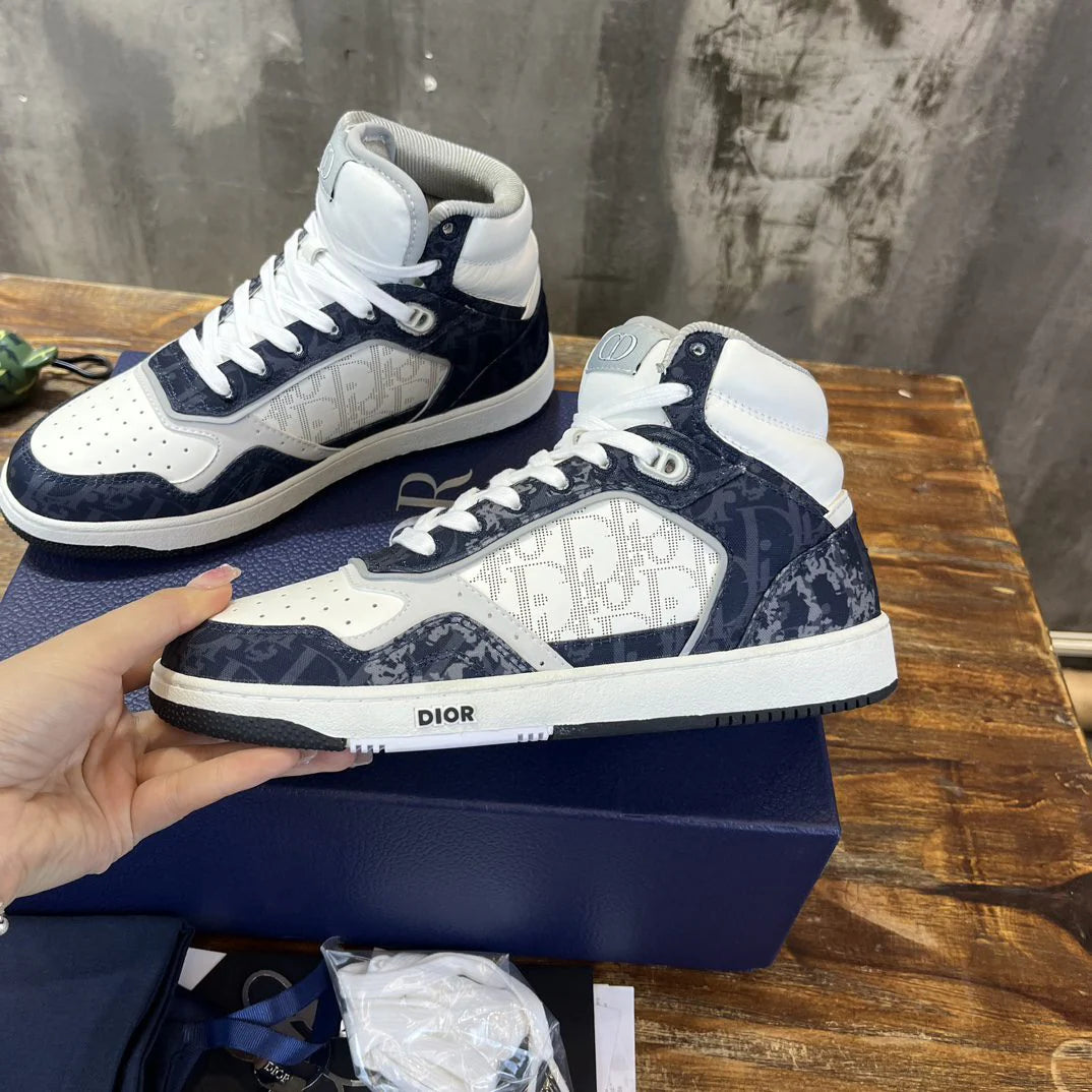 DIOR SNEAKER