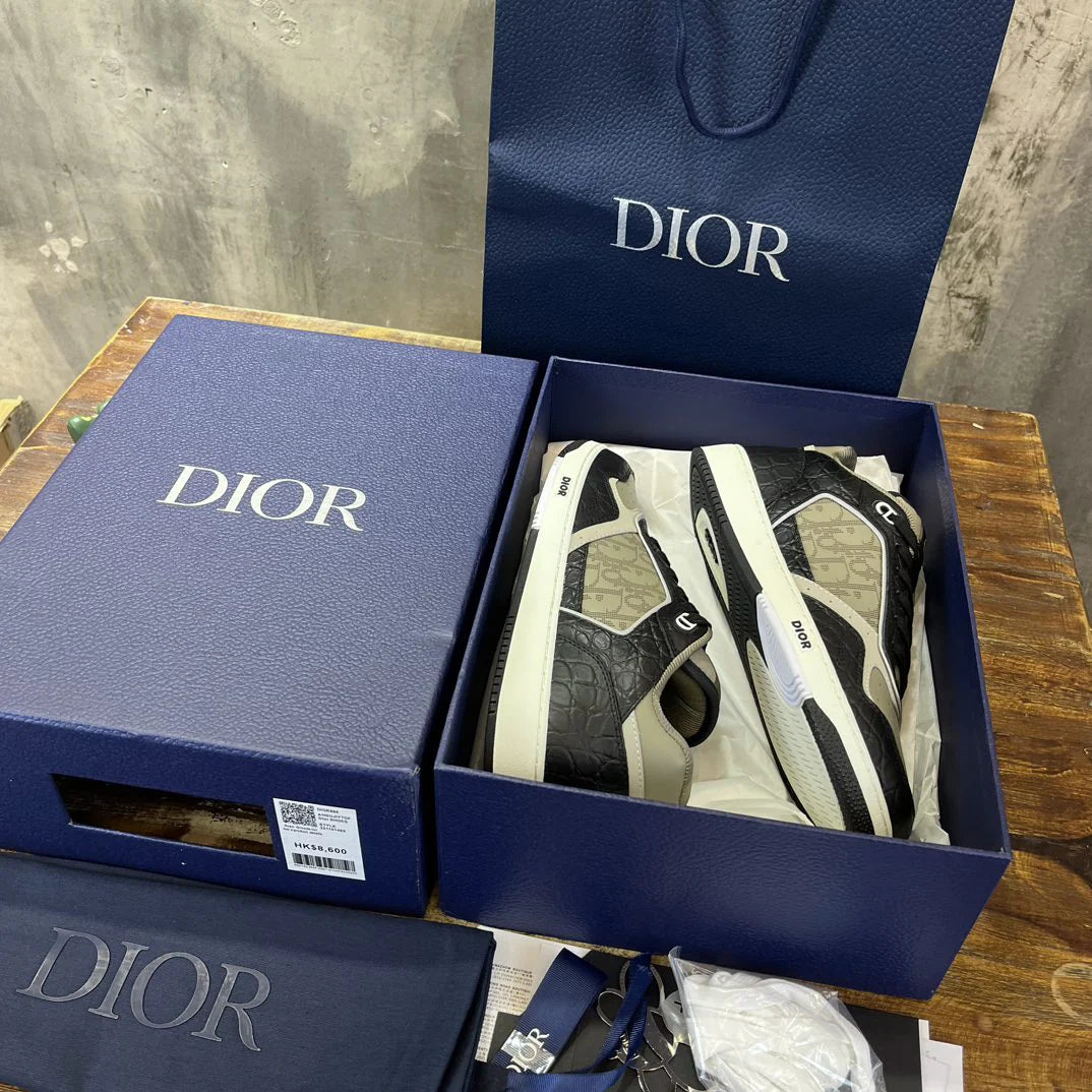 DIOR SNEAKER