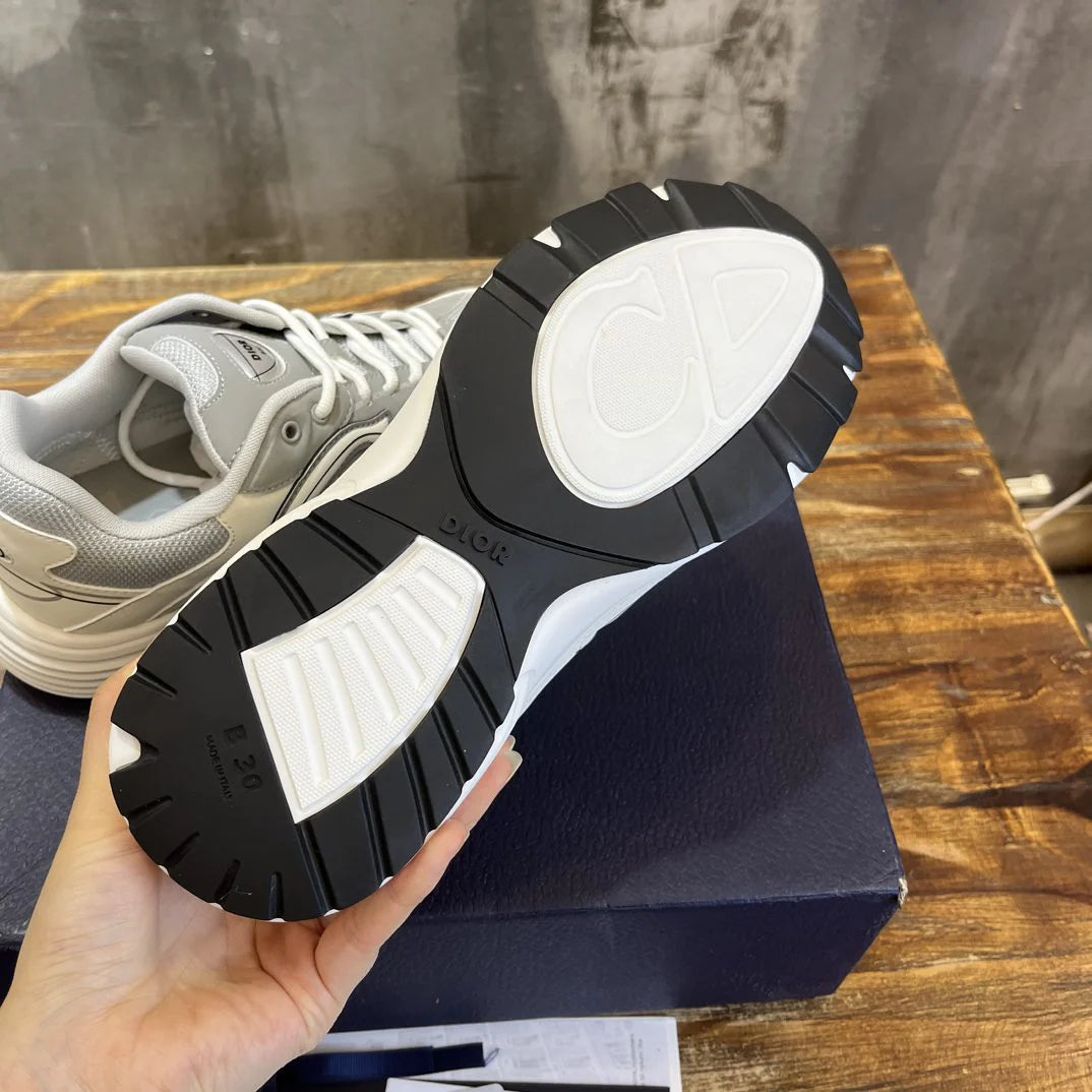 DIOR SNEAKER