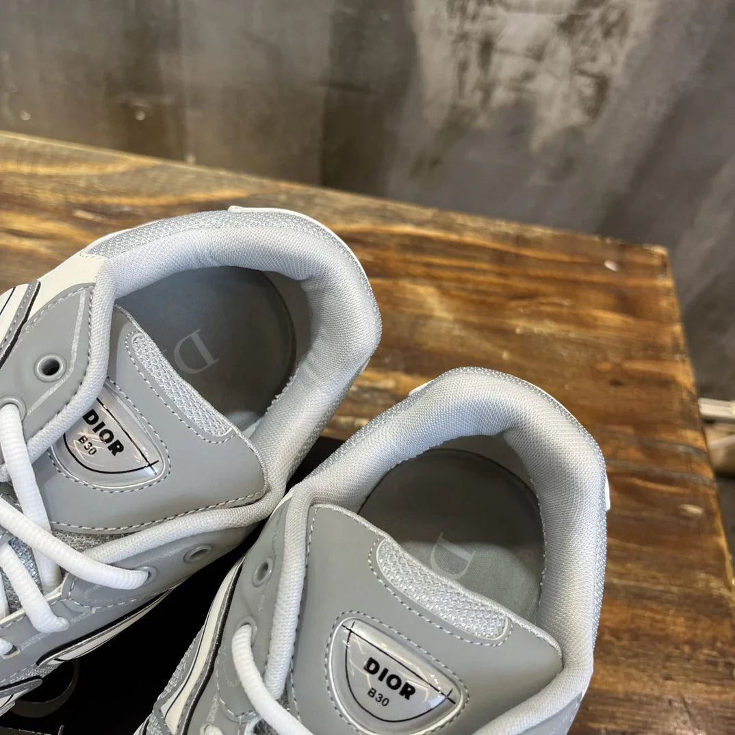 DIOR SNEAKER