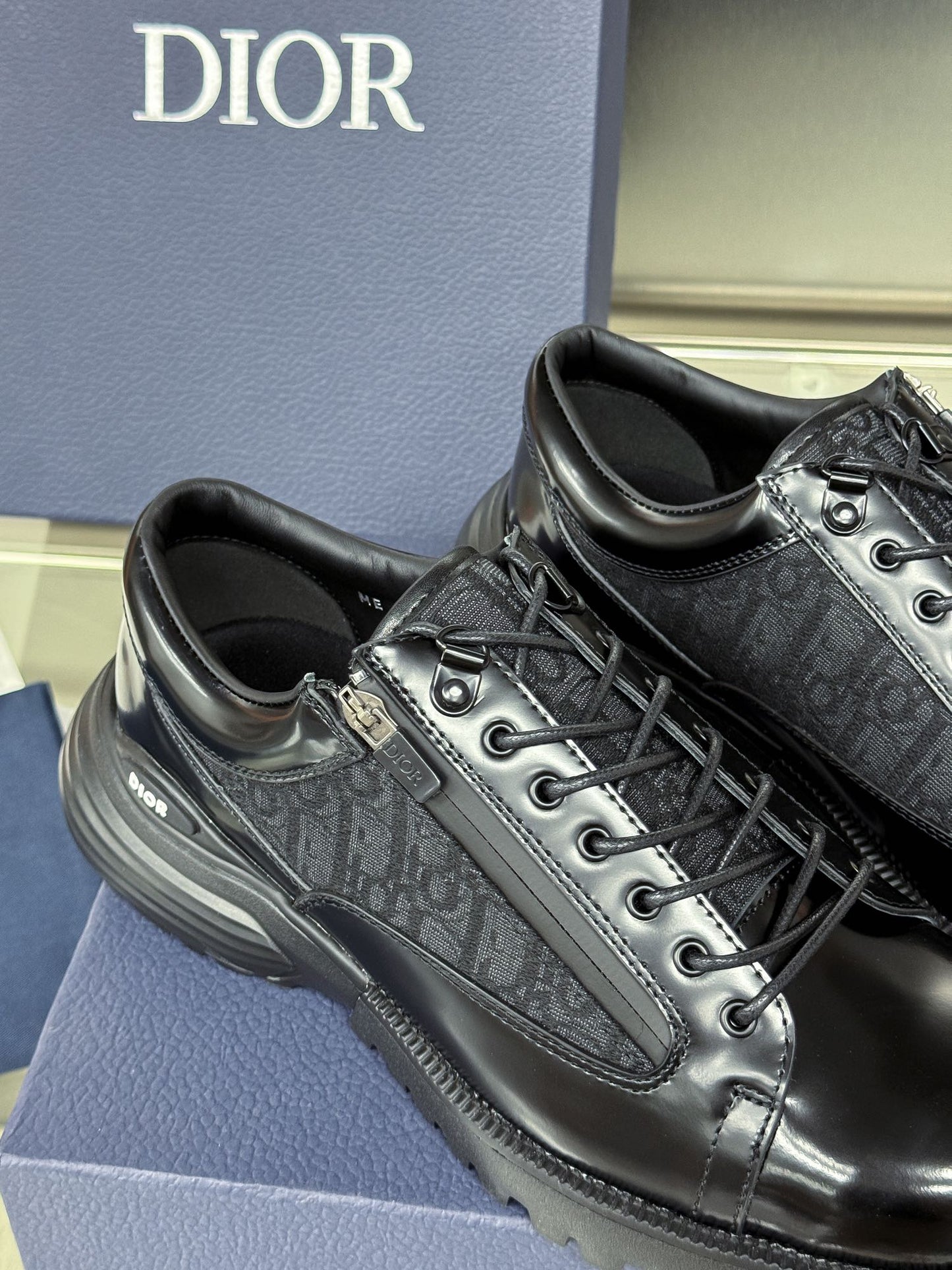 DIOR SNEAKER