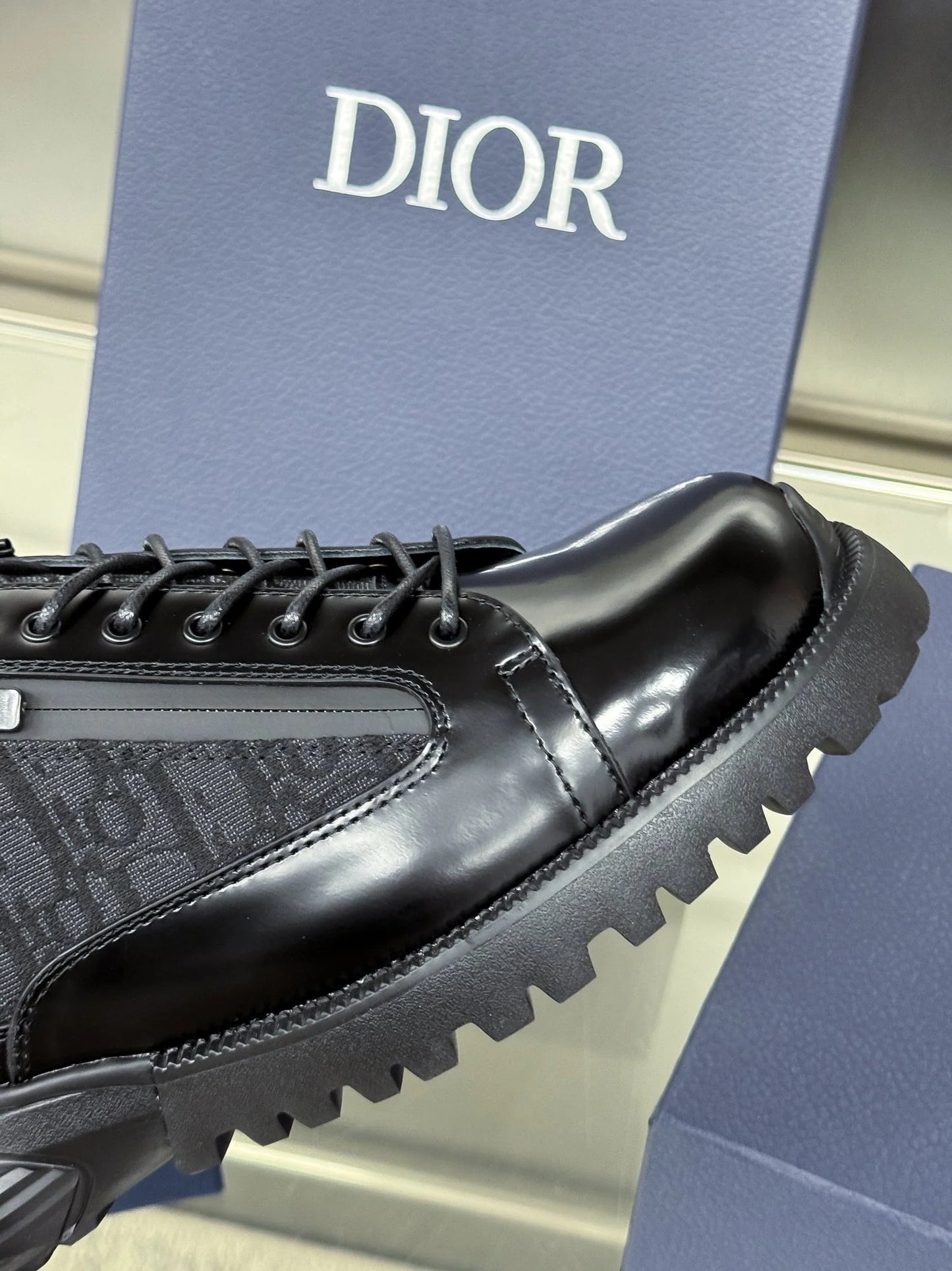 DIOR SNEAKER