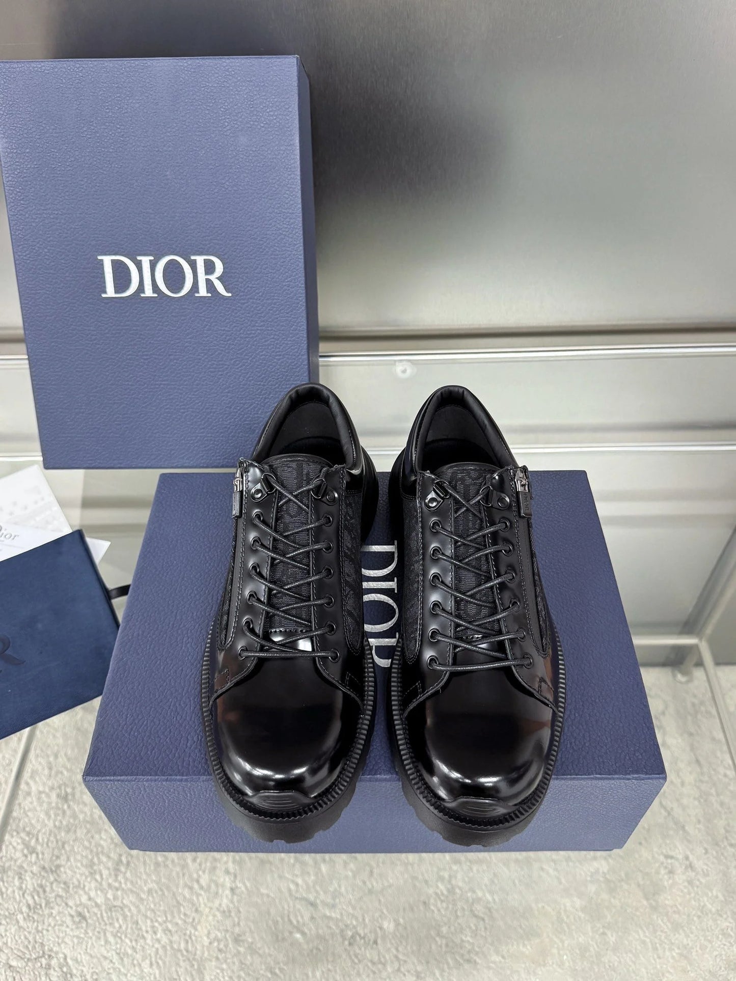 DIOR SNEAKER