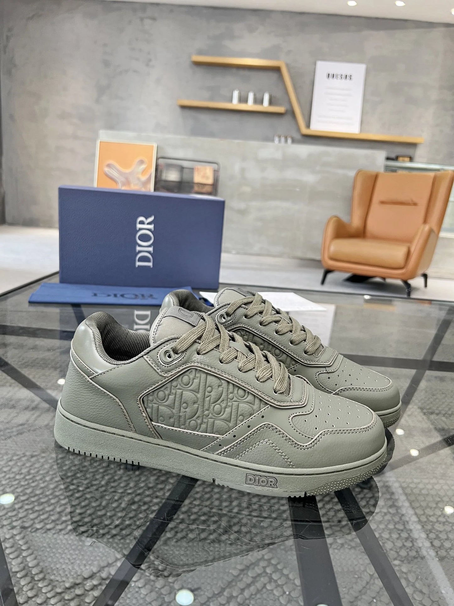 DIOR SNEAKER
