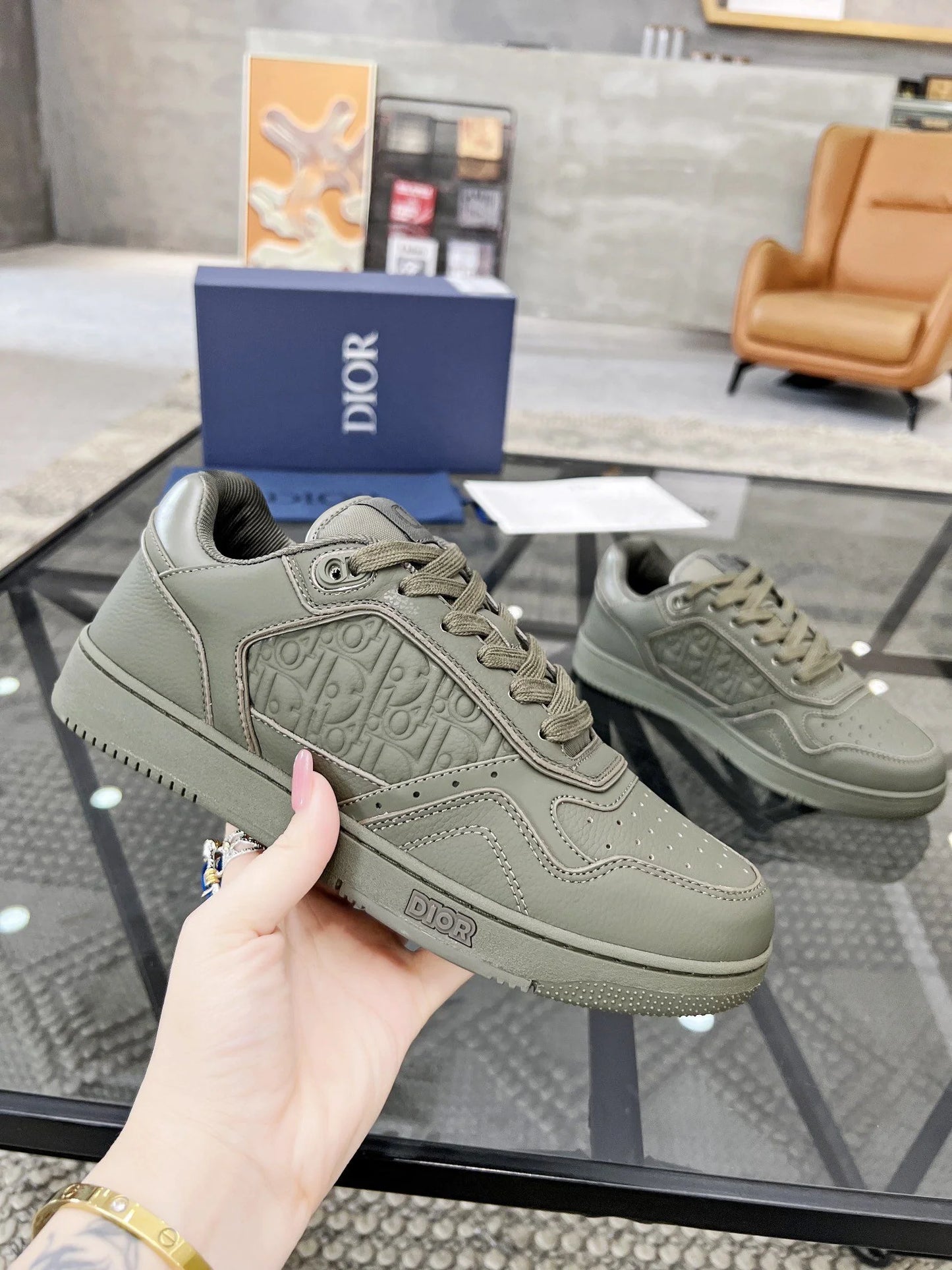 DIOR SNEAKER