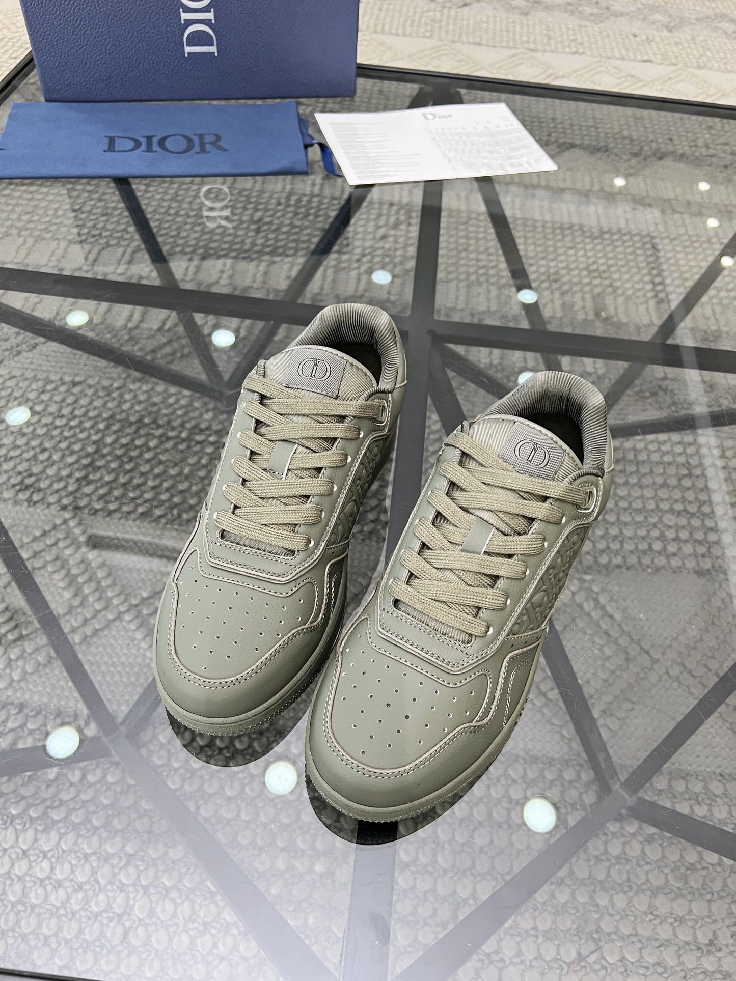 DIOR SNEAKER