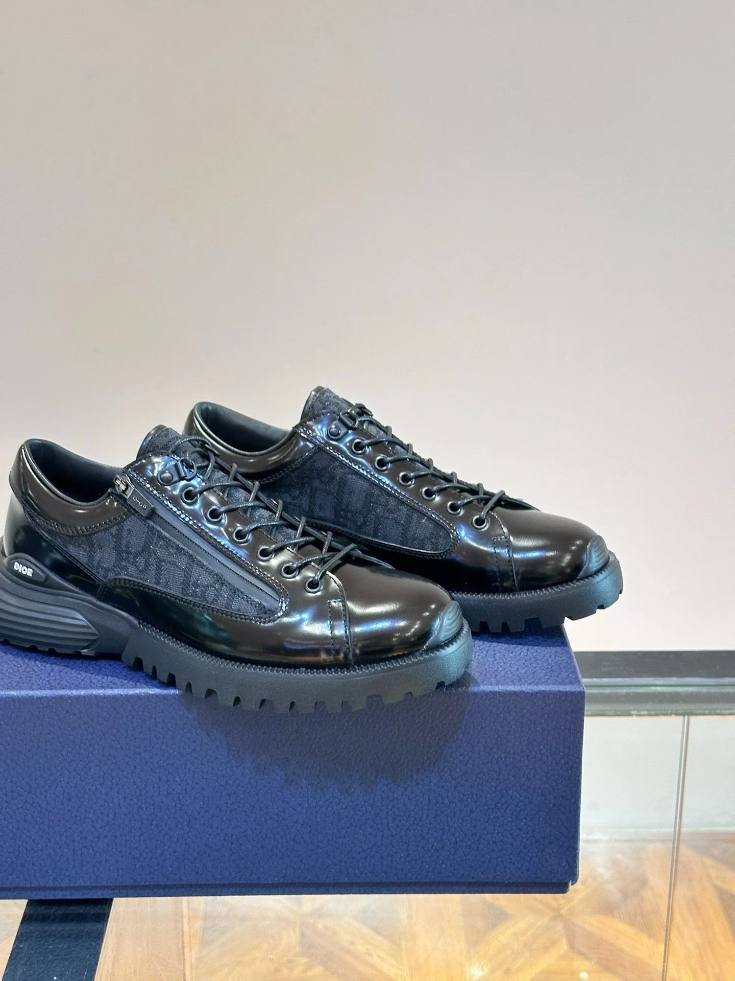 DIOR SNEAKER