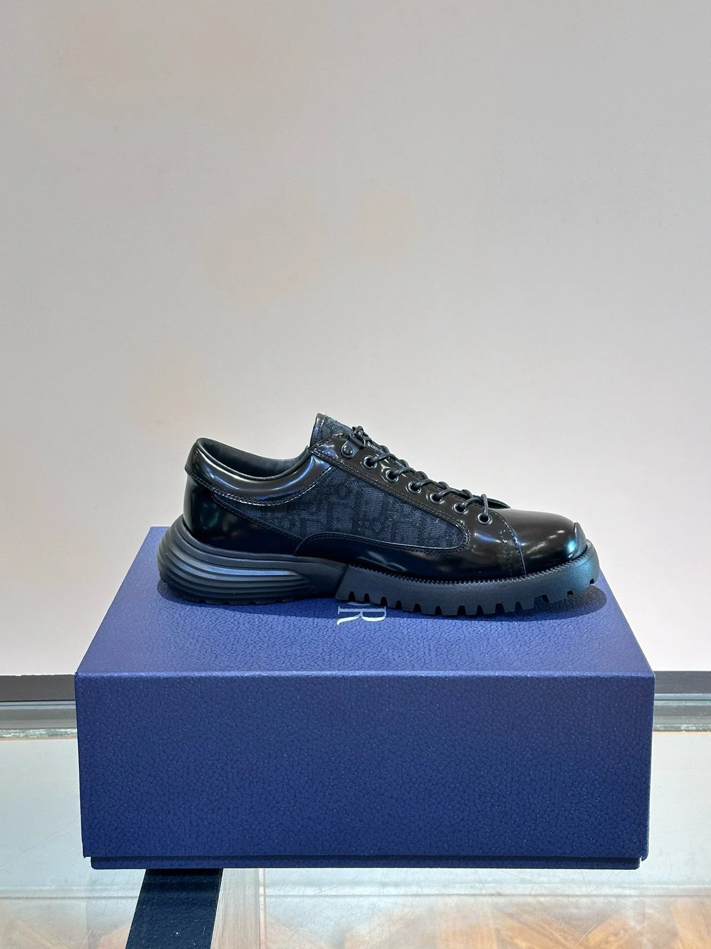 DIOR SNEAKER