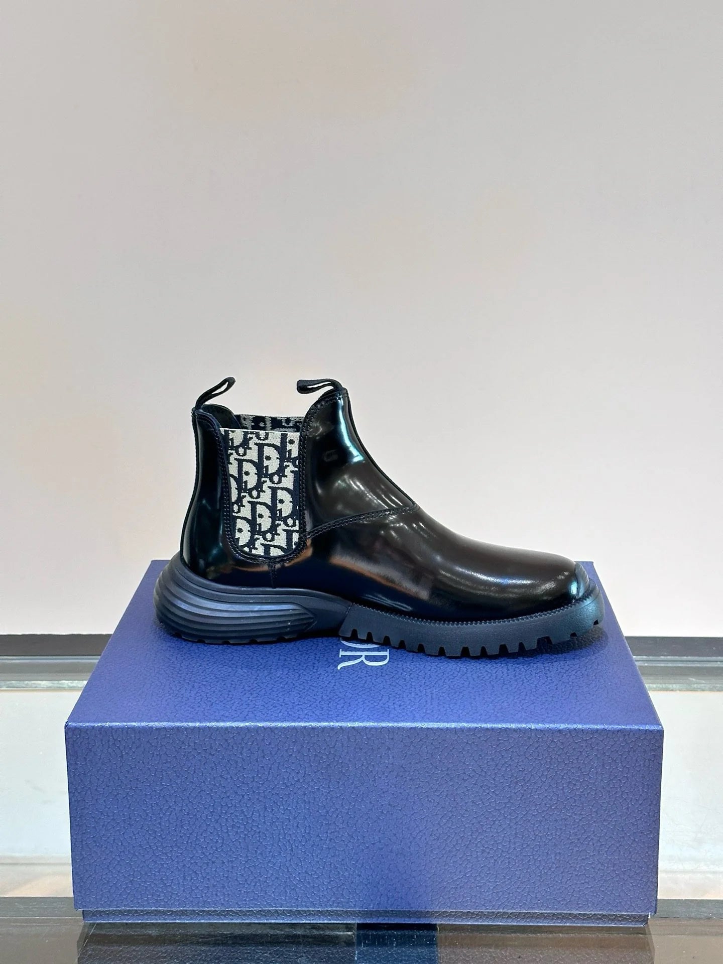DIOR SNEAKER