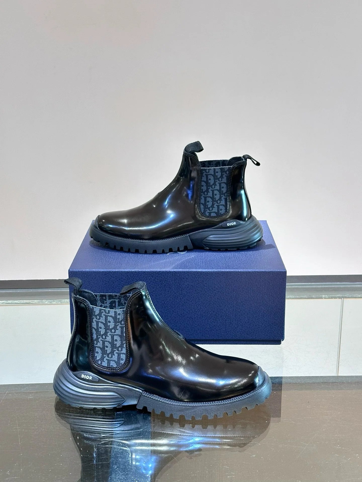 DIOR SNEAKER