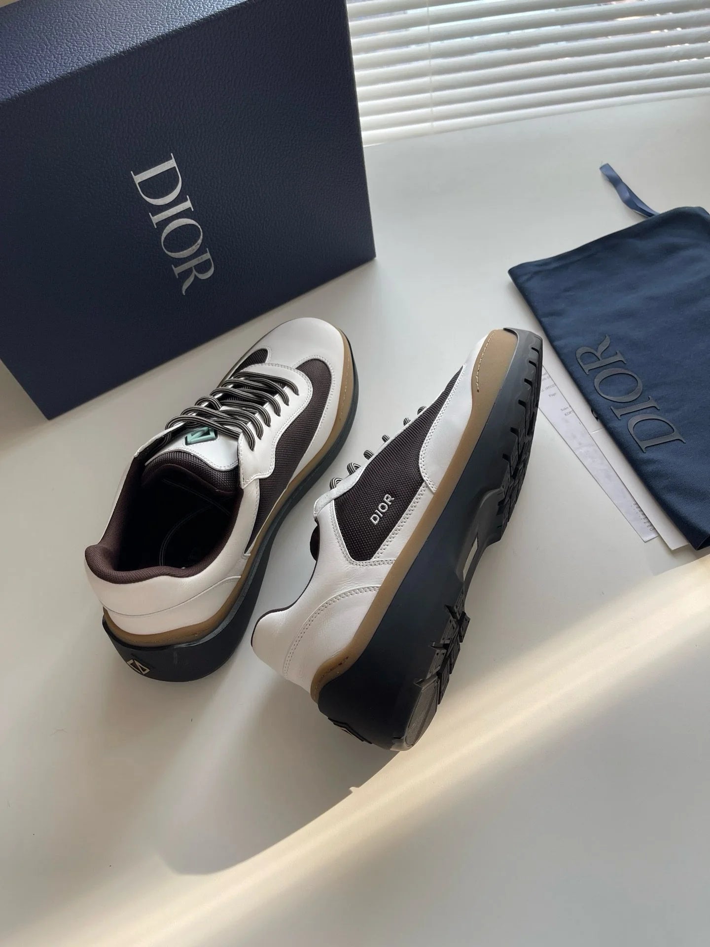 DIOR SNEAKER