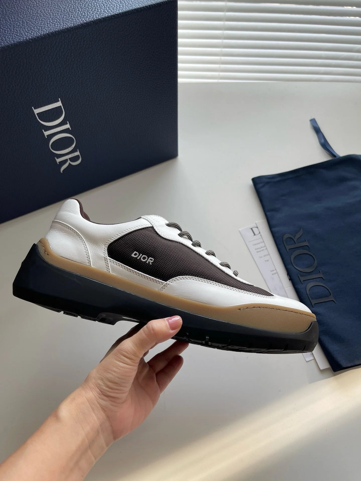 DIOR SNEAKER