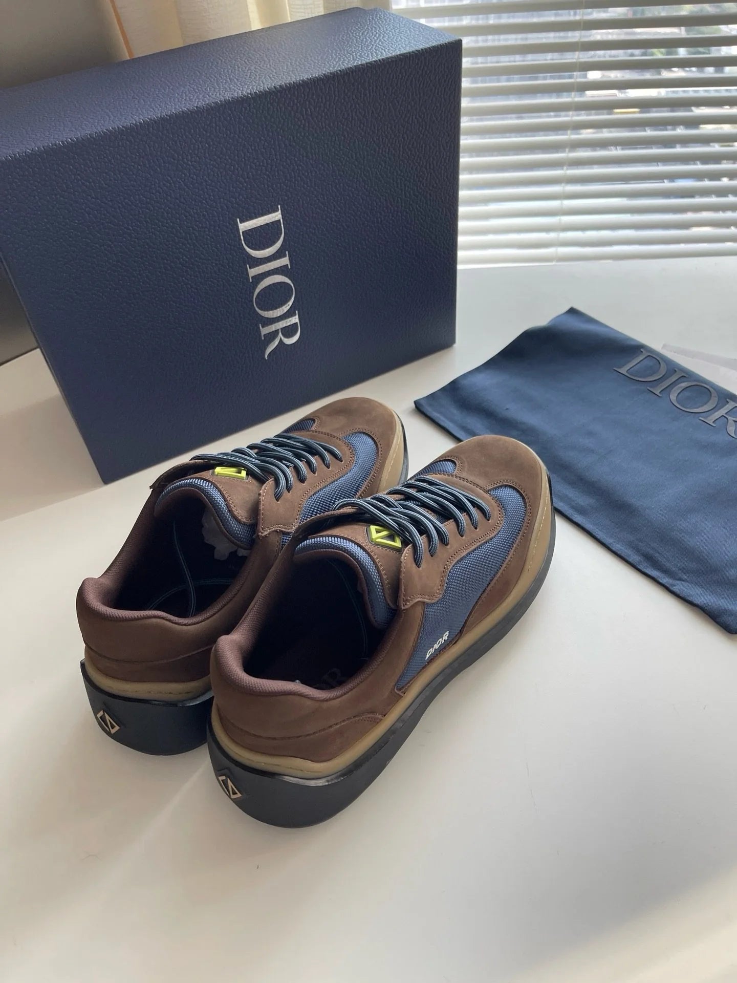DIOR SNEAKER