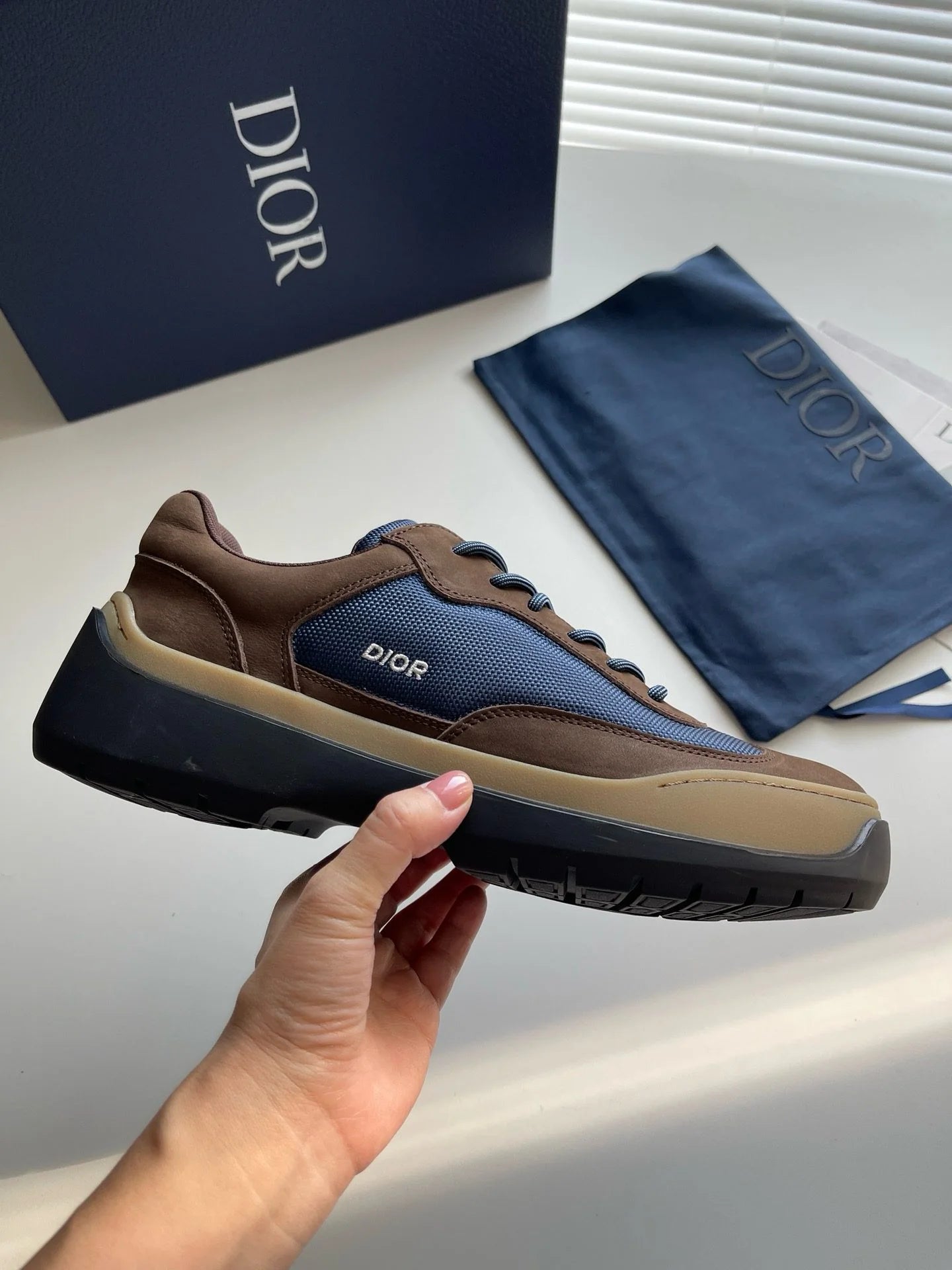 DIOR SNEAKER