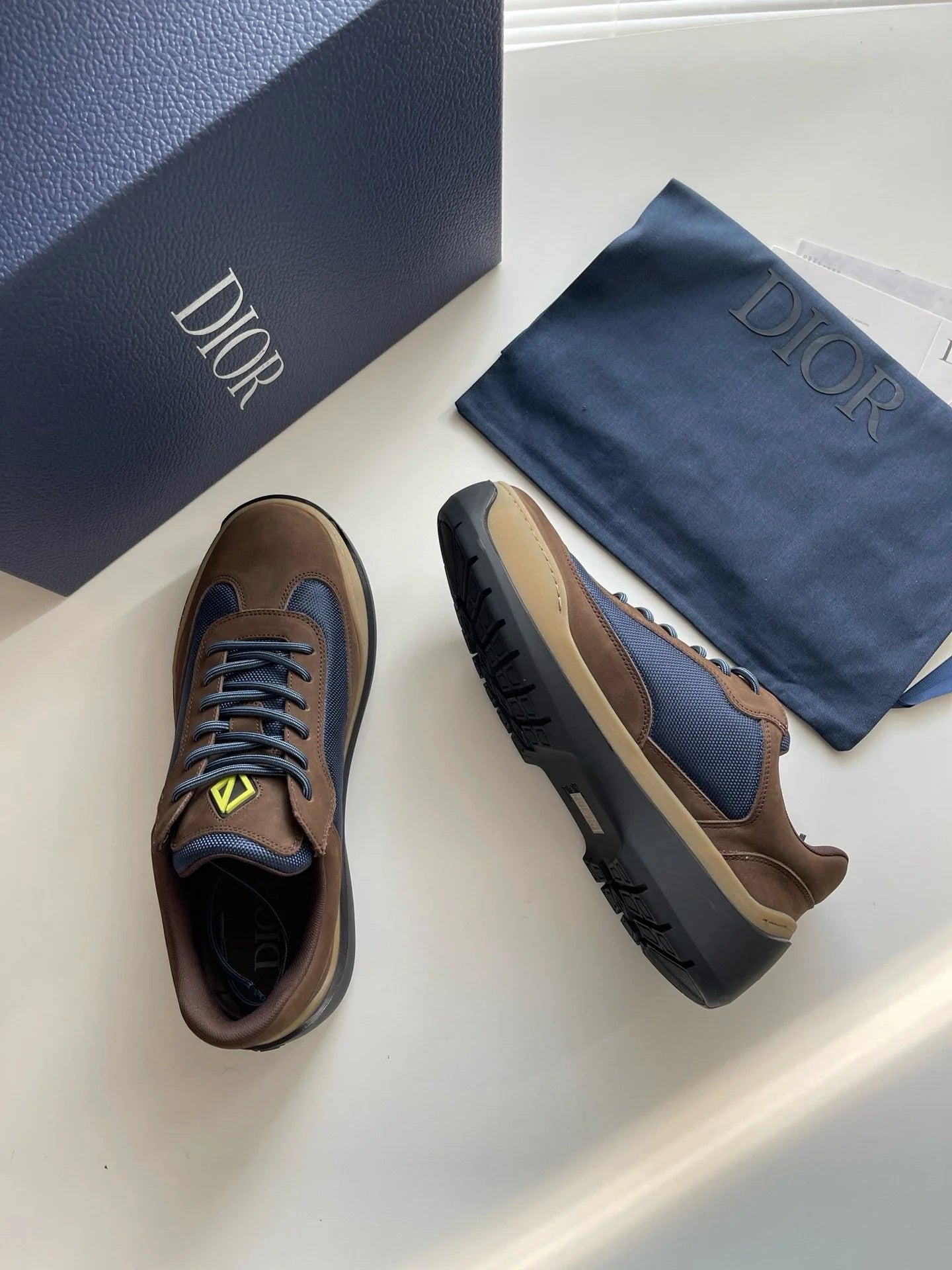 DIOR SNEAKER
