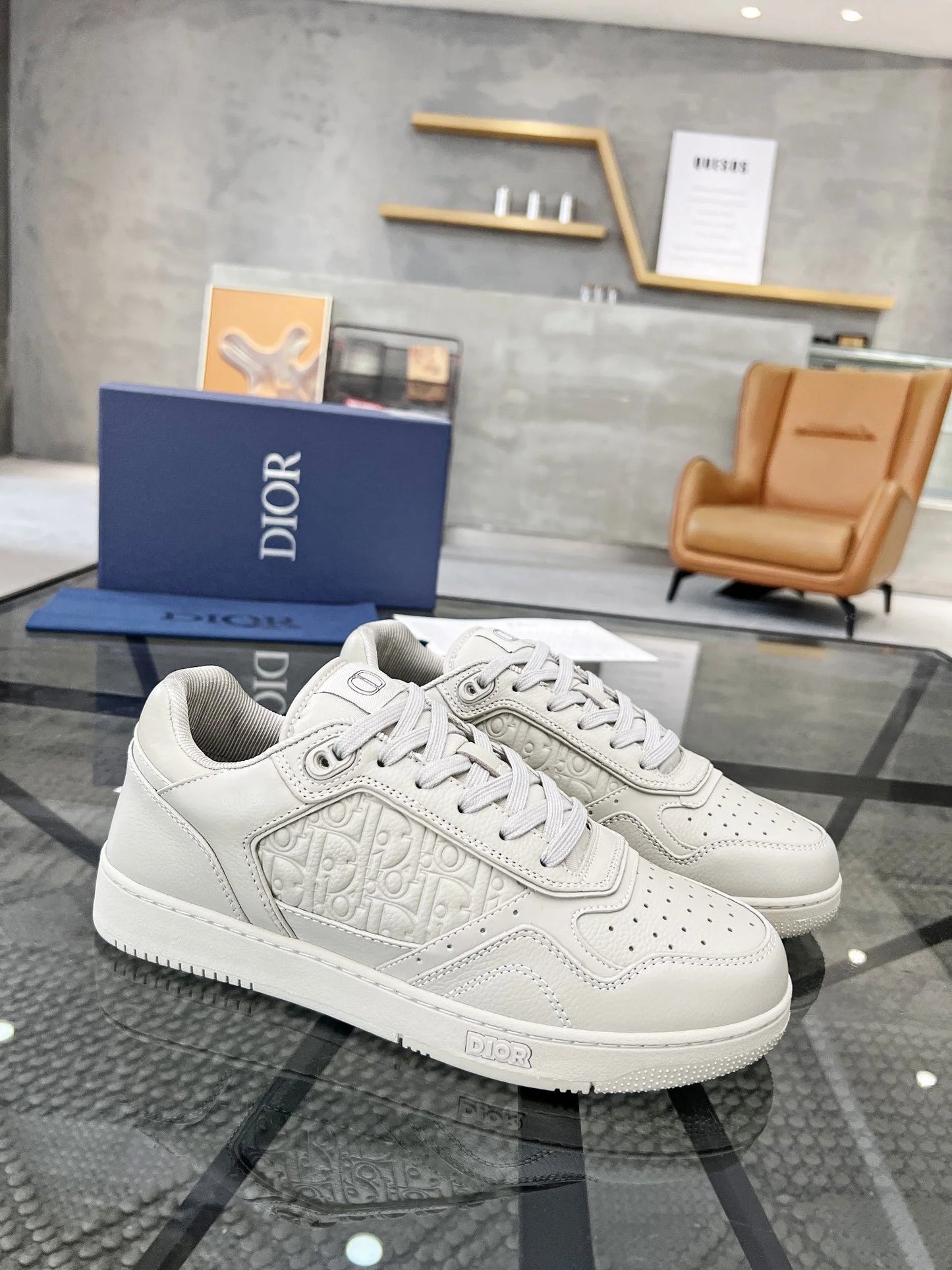 DIOR SNEAKER