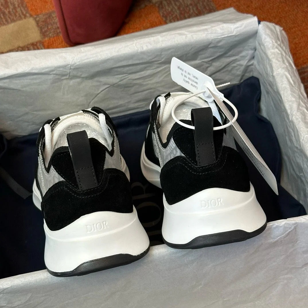 DIOR SNEAKER