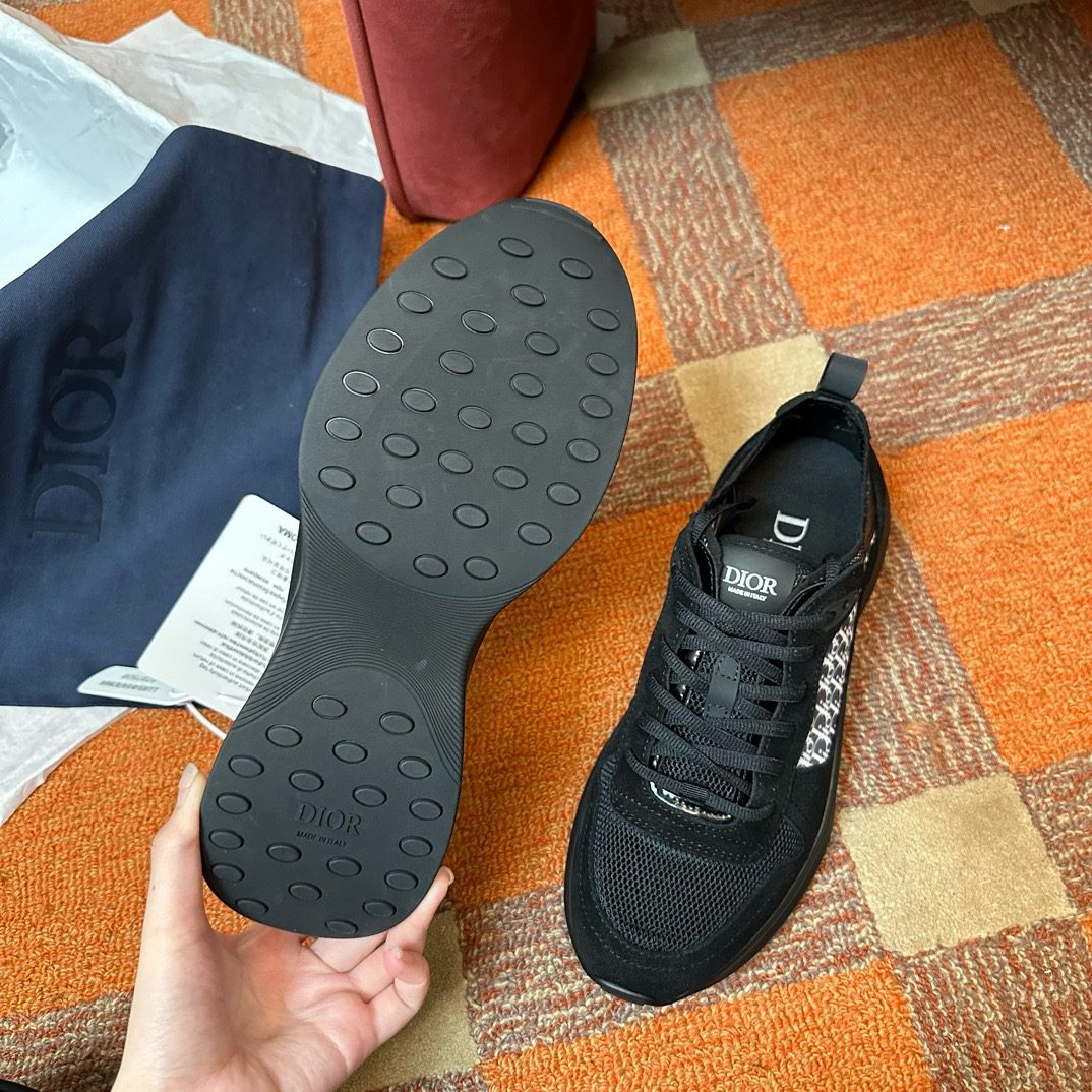 DIOR SNEAKER