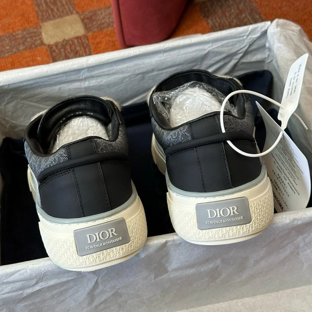 DIOR SNEAKER