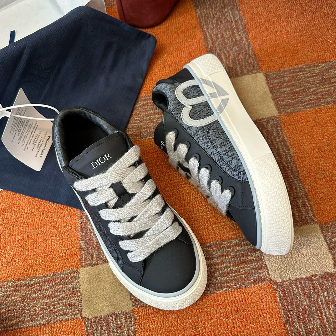DIOR SNEAKER