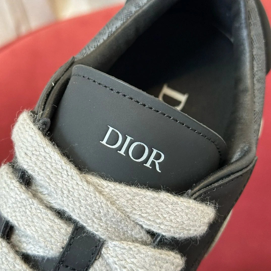 DIOR SNEAKER