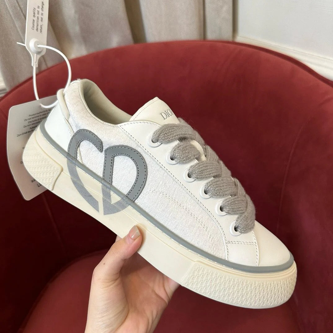 DIOR SNEAKER