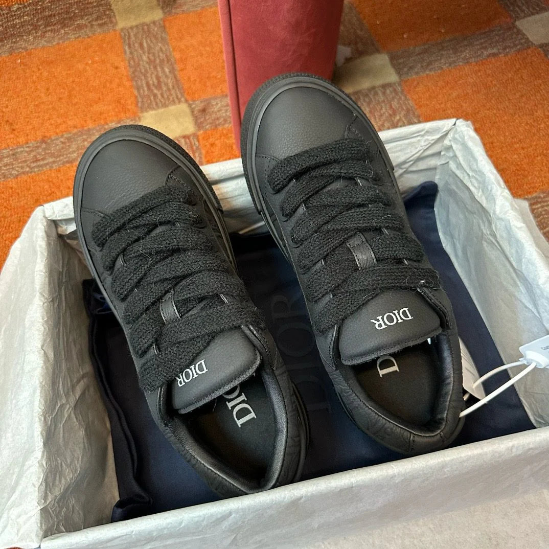 DIOR SNEAKER