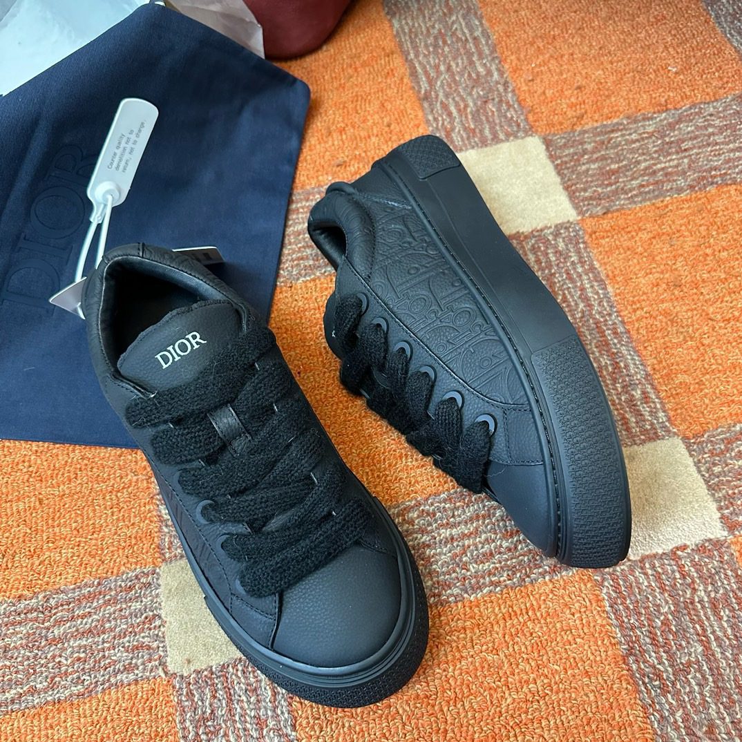 DIOR SNEAKER