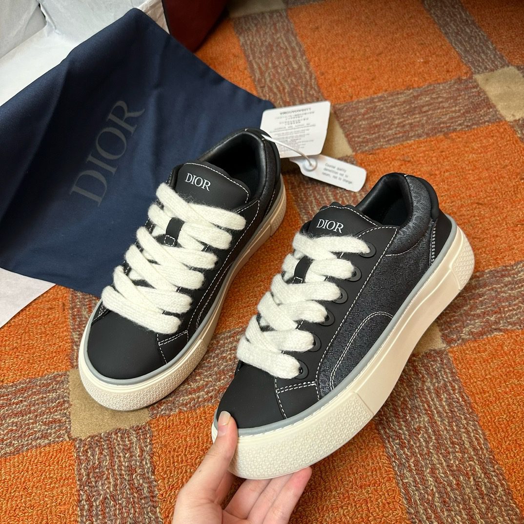 DIOR SNEAKER