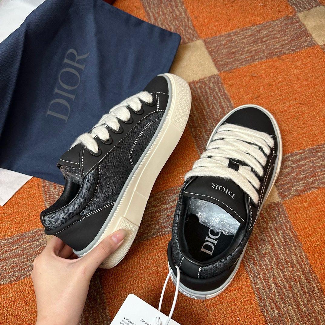 DIOR SNEAKER