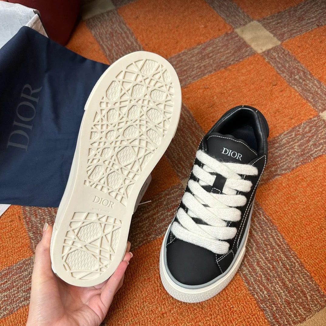 DIOR SNEAKER