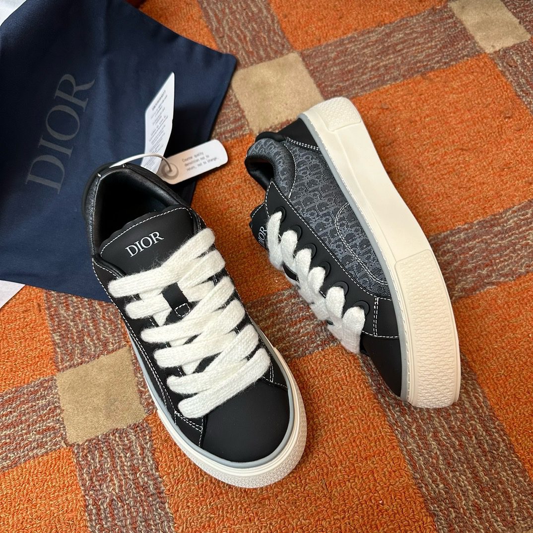 DIOR SNEAKER