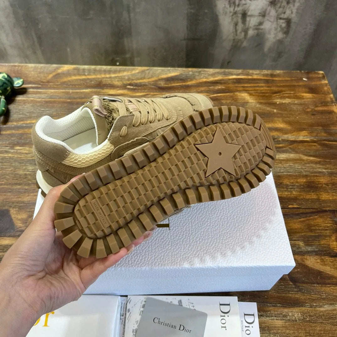 DIOR SNEAKER