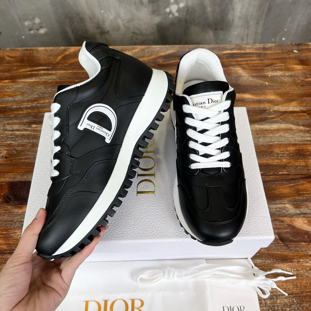 DIOR SNEAKER