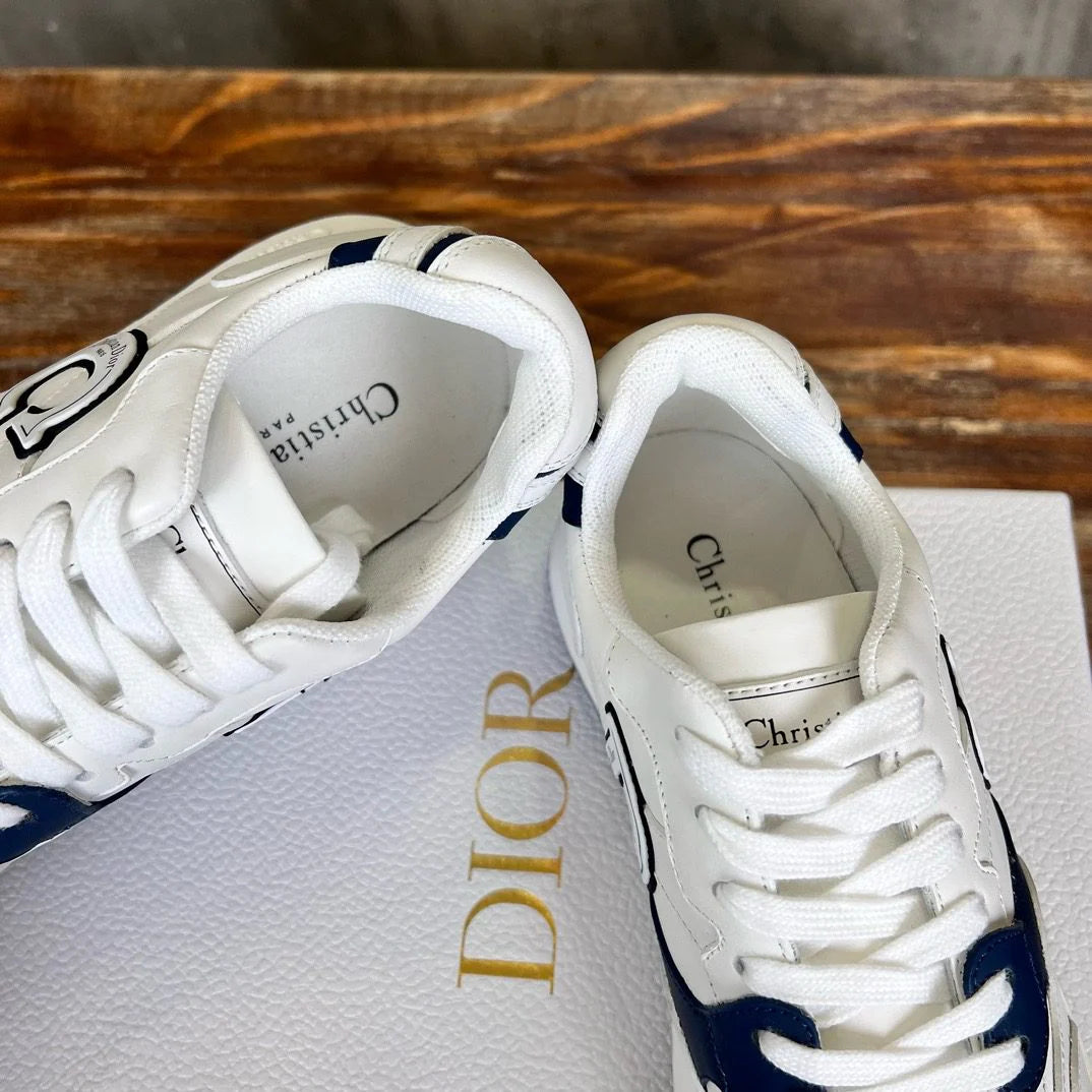 DIOR SNEAKER