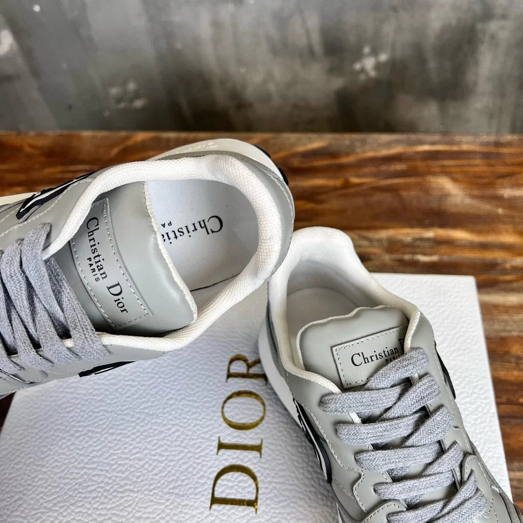 DIOR SNEAKER