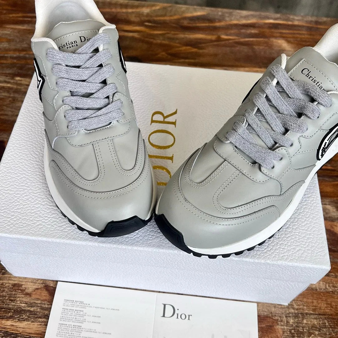 DIOR SNEAKER