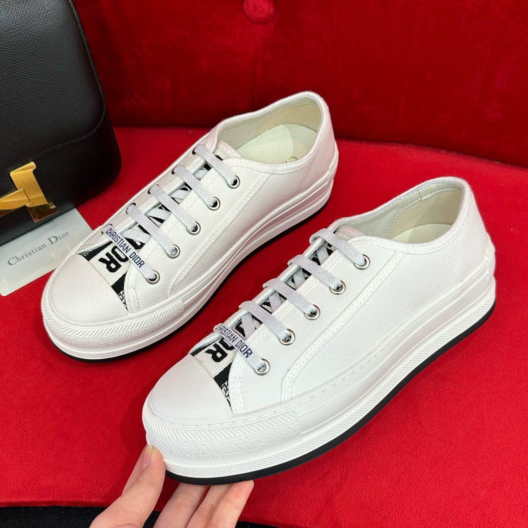 DIOR SNEAKER