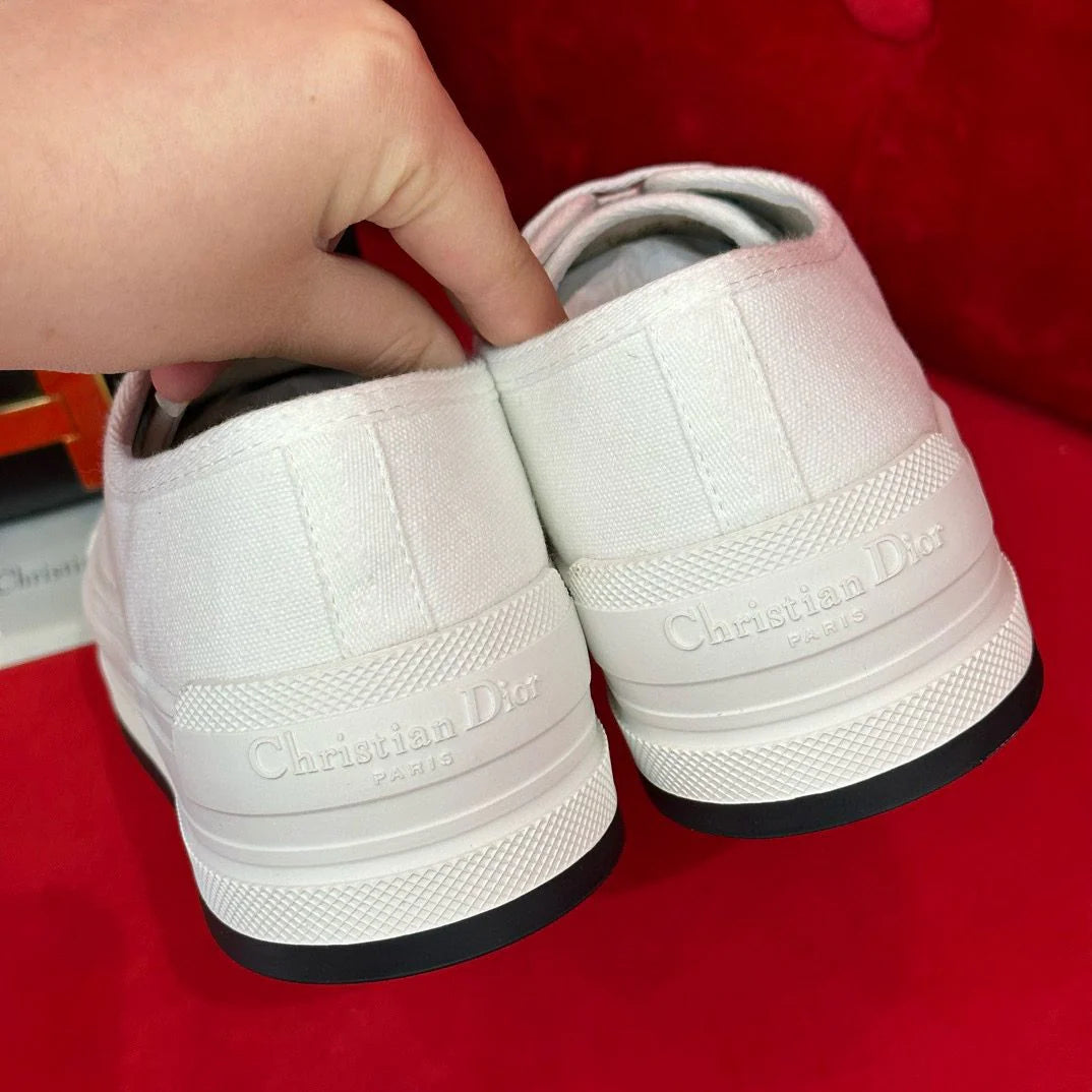 DIOR SNEAKER