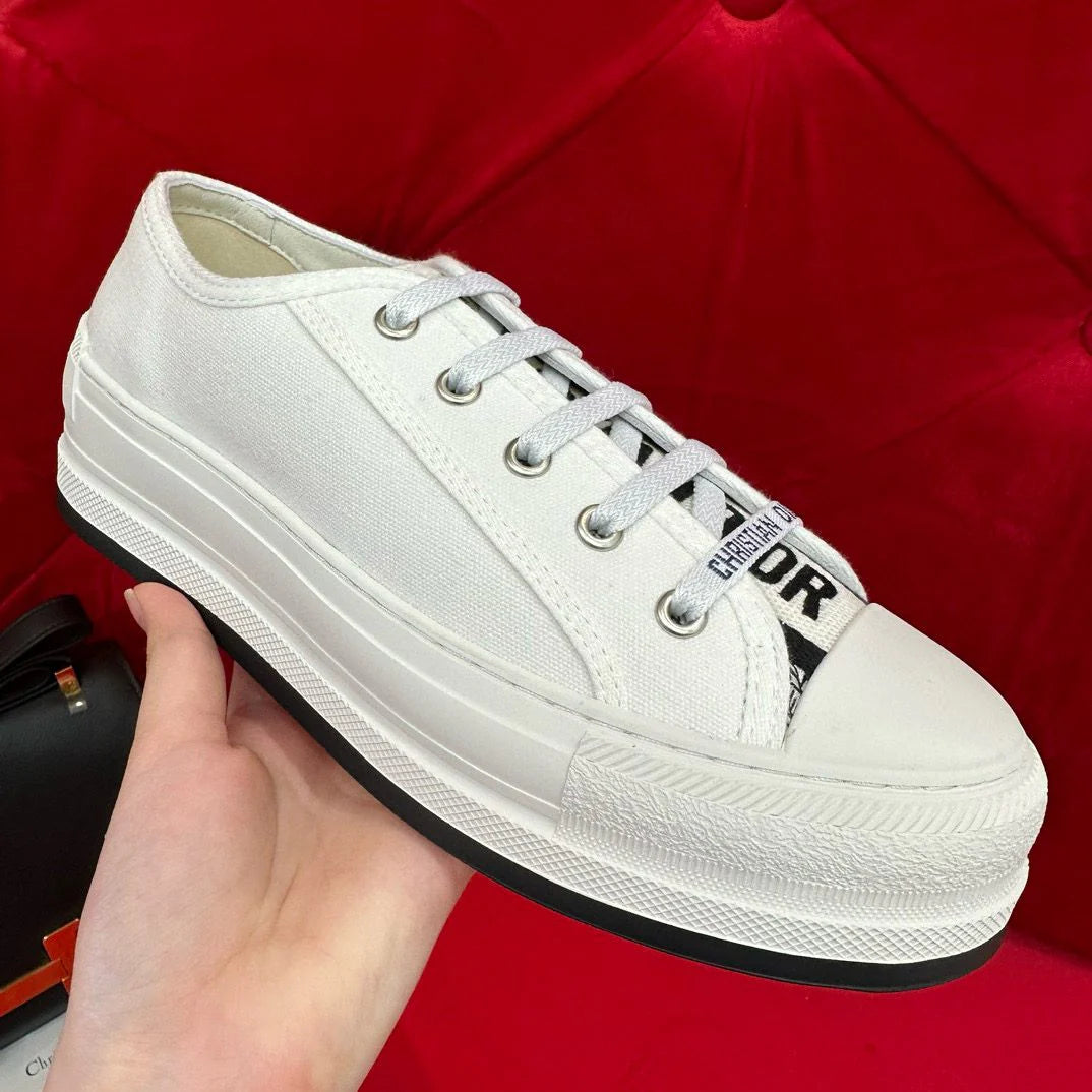 DIOR SNEAKER